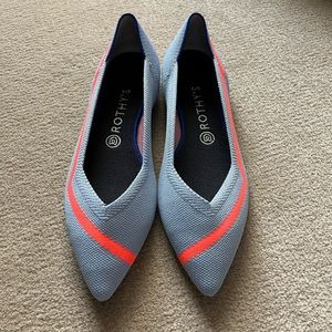 ❌SOLD❌ ULTRA UNICORN RARE Rothy’s Soft Blue Orange Line Points Size 10
